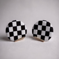 CHECKERED SNAPS