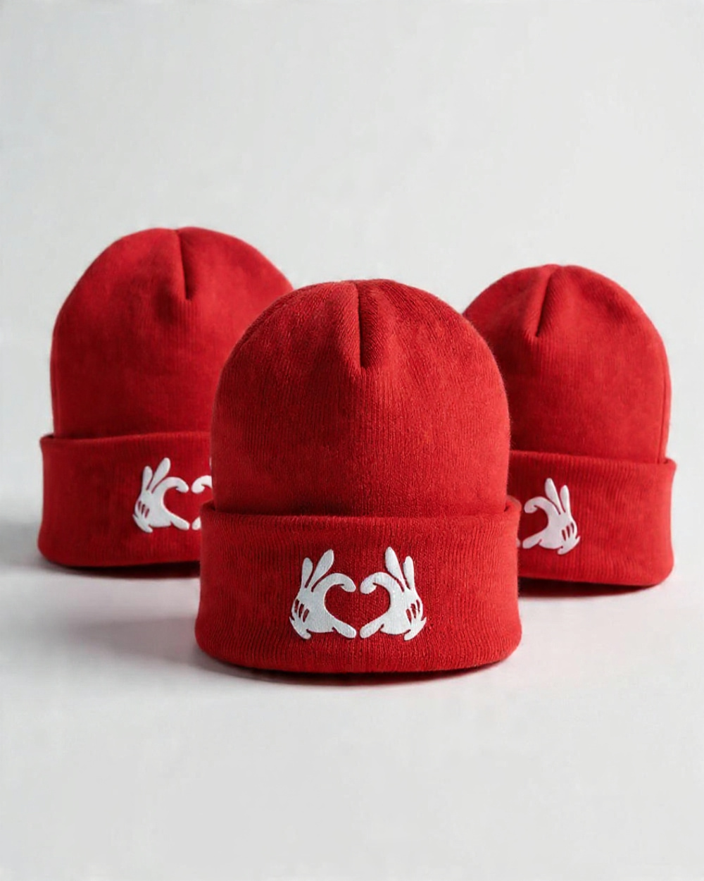 AMORÉ — CRIMSON BEANIE