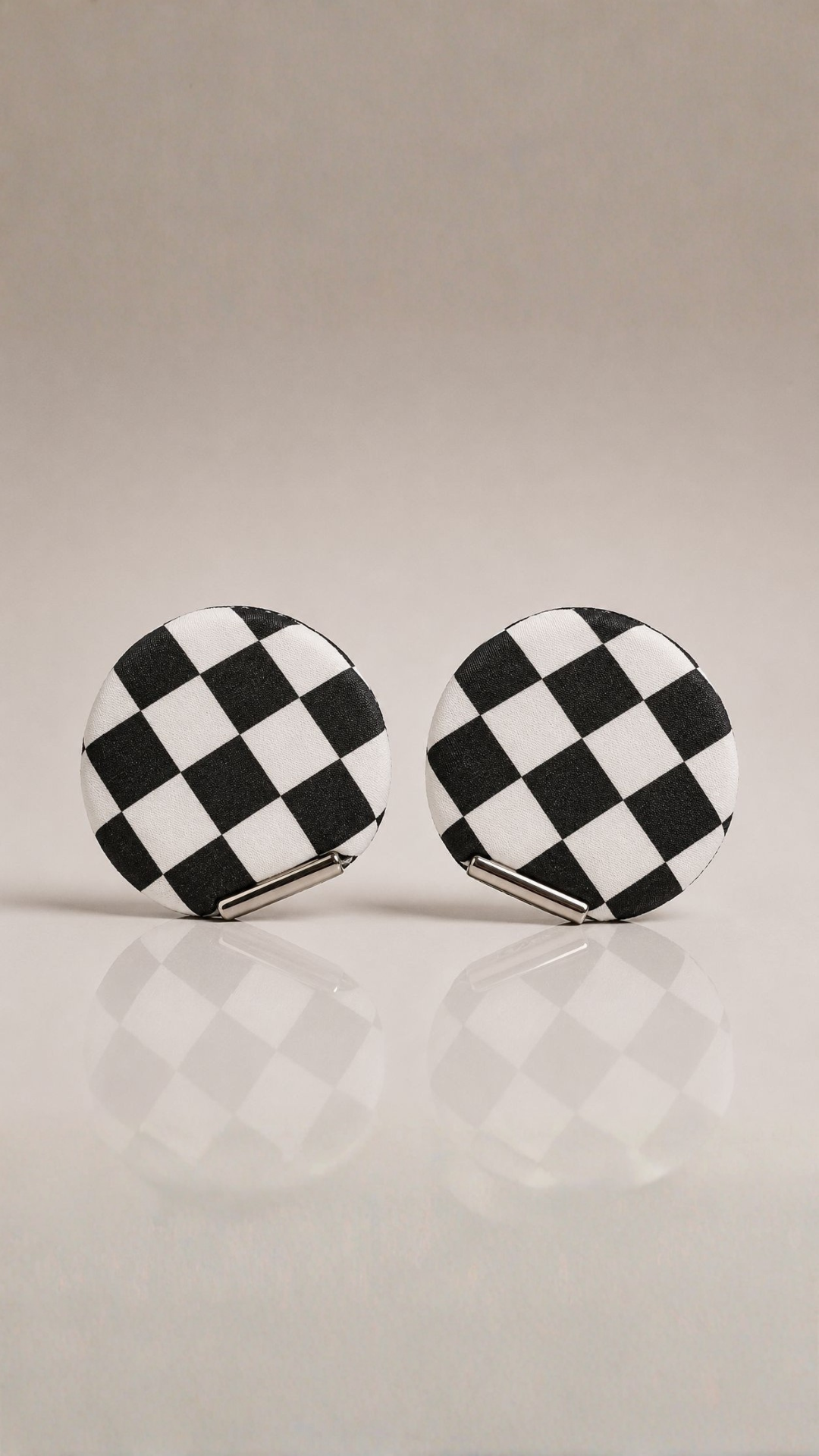 CHECKERED | SNAPS