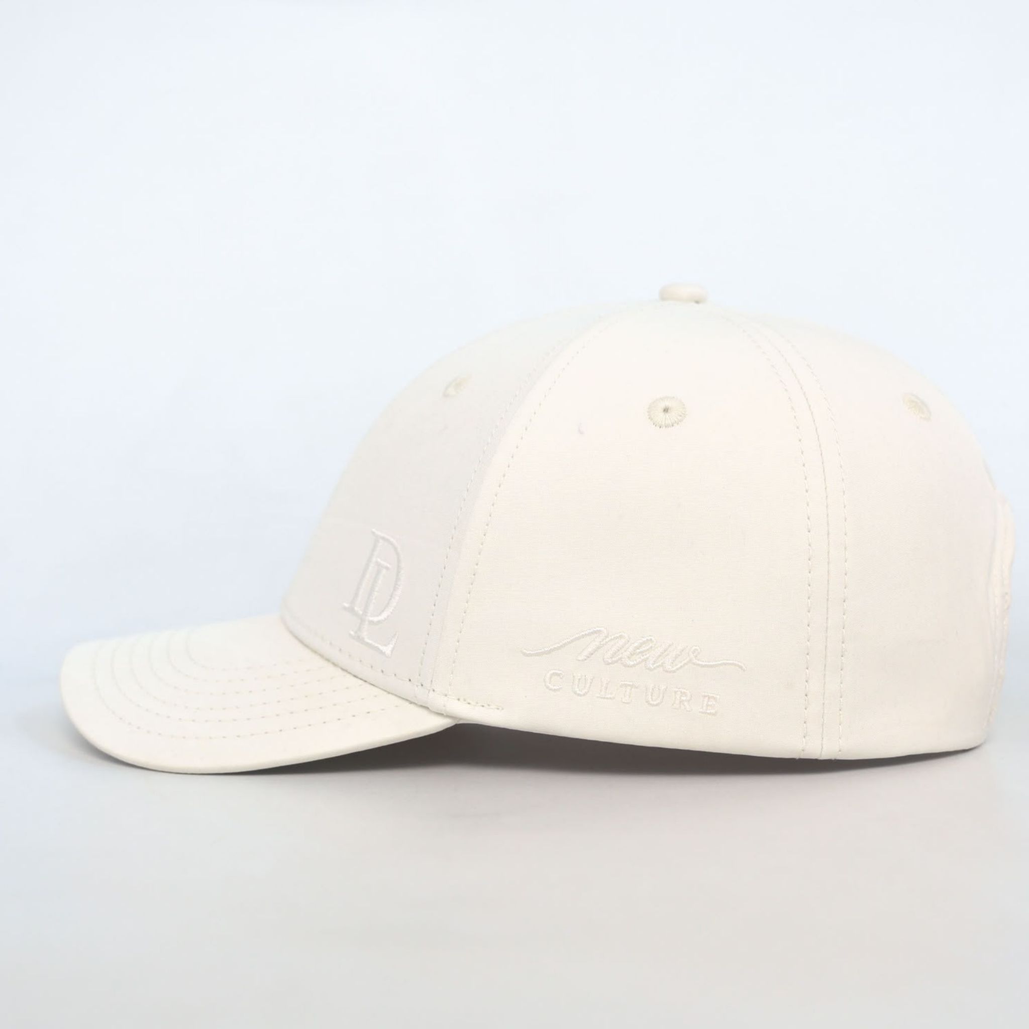 PLATINUM | DE LA VOL.001 tonal DL monogram detail