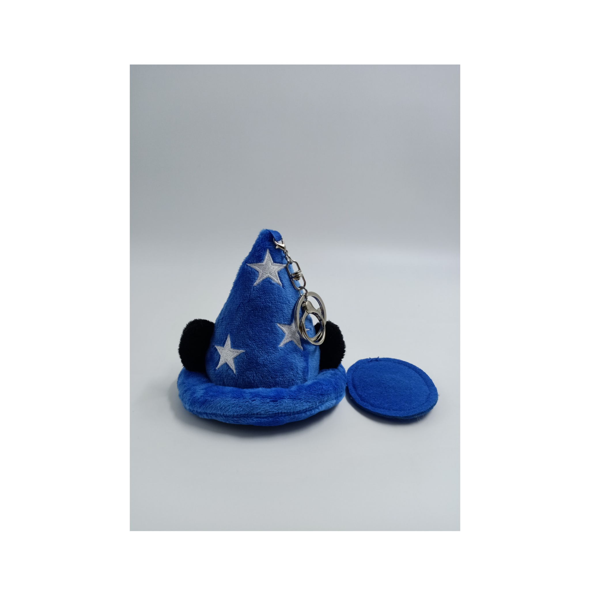 EL MAGO BUDDIE | MAGNETIC PLUSH KEYCHAIN · PRE-ORDER SHIPS BY 09.15
